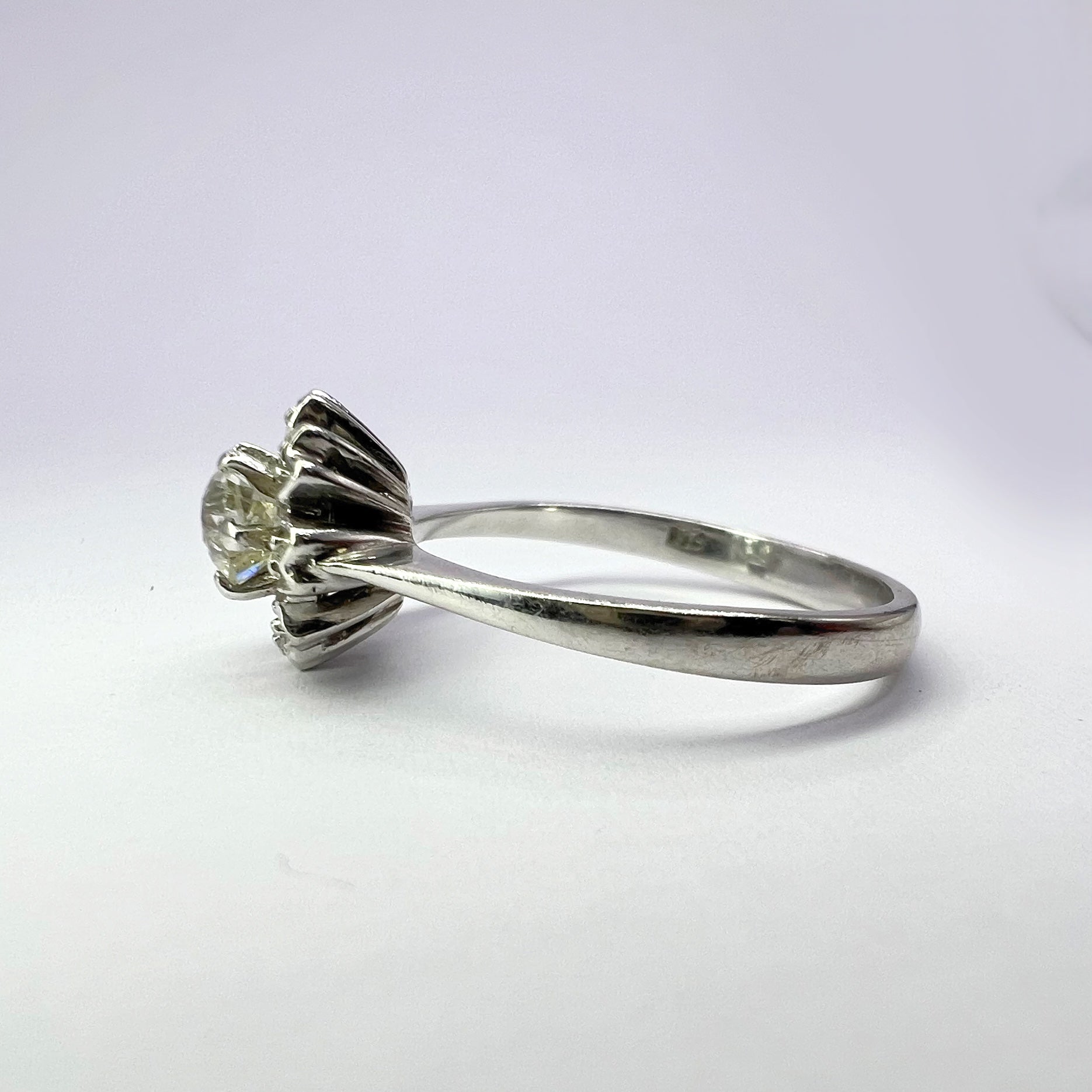 Antique 18ct Gold & Platinum Sapphire & Diamond Flower Ring